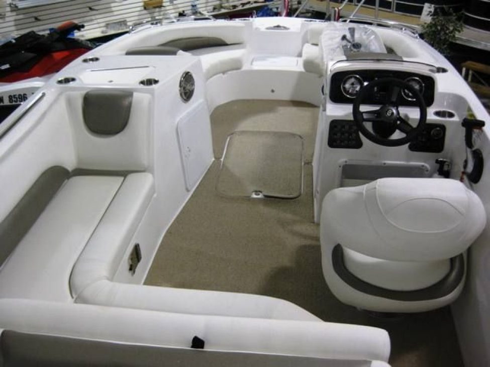 0103_032717_19_Hurricane_Deck_Boat