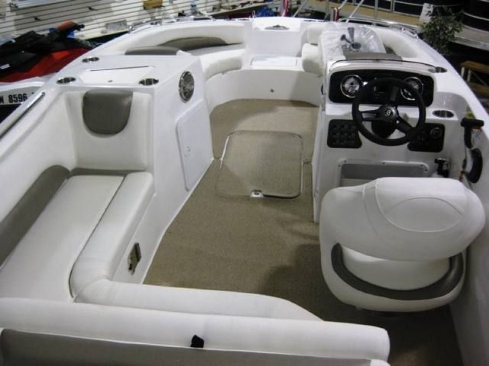 0103_032717_19'_Hurricane_Deck_Boat
