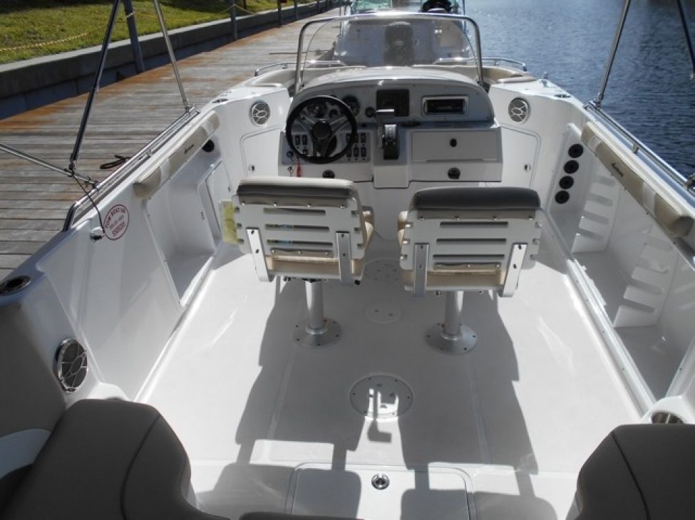0103_032717_23'_Hurricane_Deck_Boat